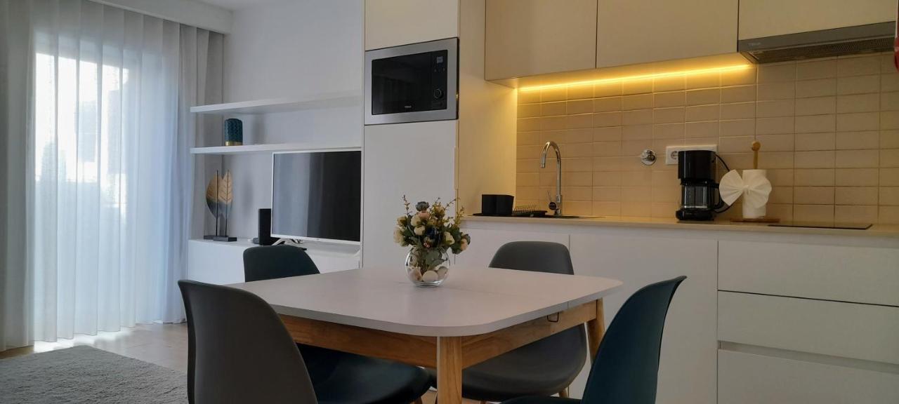 Light Brown Central Apartment Aveiro Luaran gambar