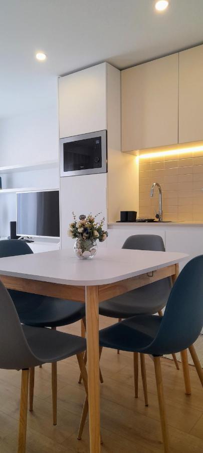 Light Brown Central Apartment Aveiro Luaran gambar